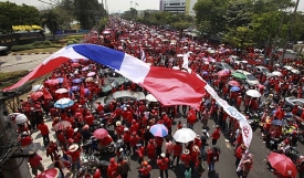 Demonstranti v Bangkoku.